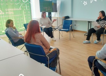 В центре «Милосердие» прошла встреча в рамках программы «Ответственный родитель»