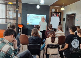 Подростки приняли участие в образовательной сессии «Навигатор роста. Твой сезон 26/27»